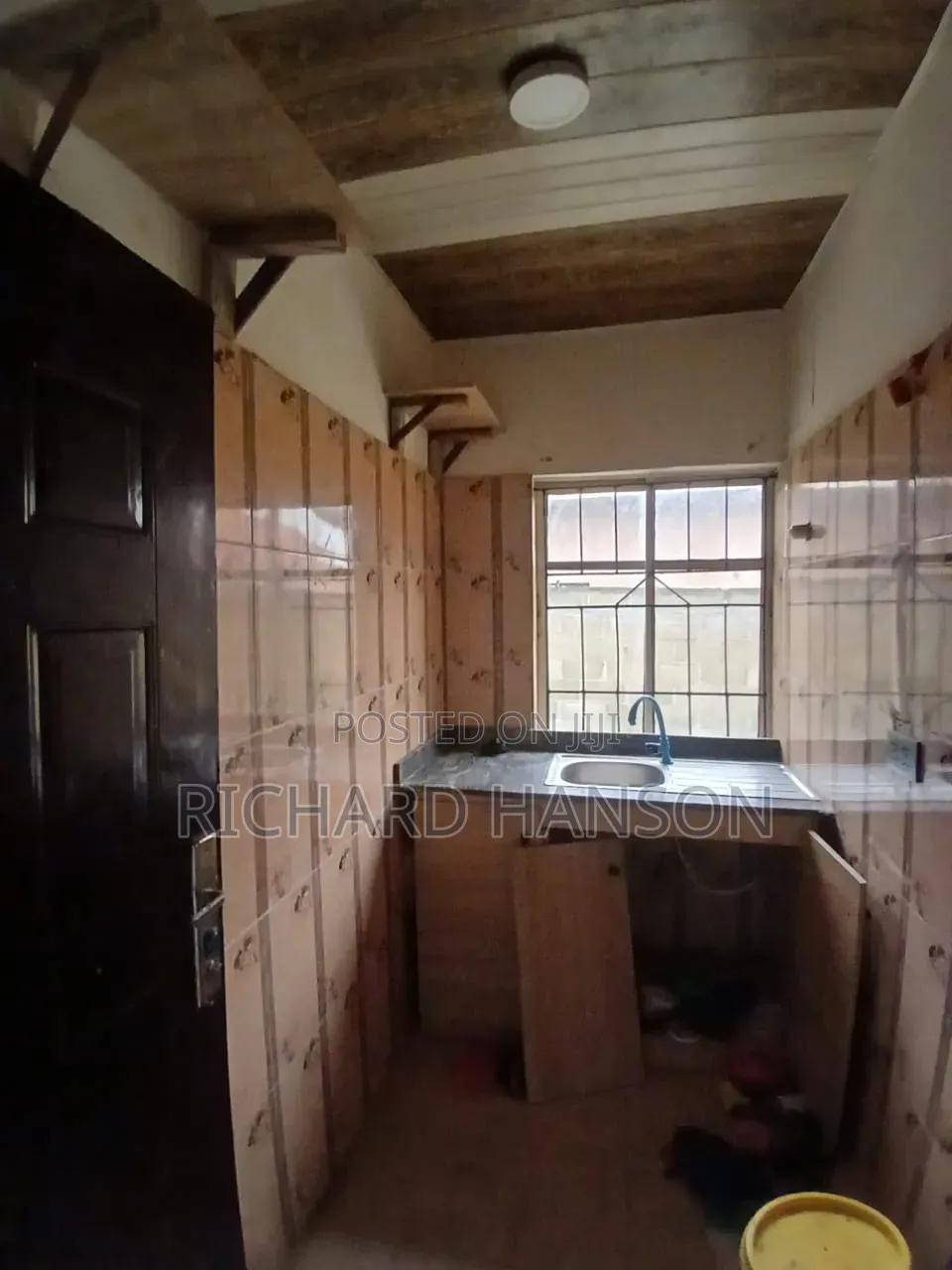Mini Flat in Not Alone In, Ado / Ajah for rent