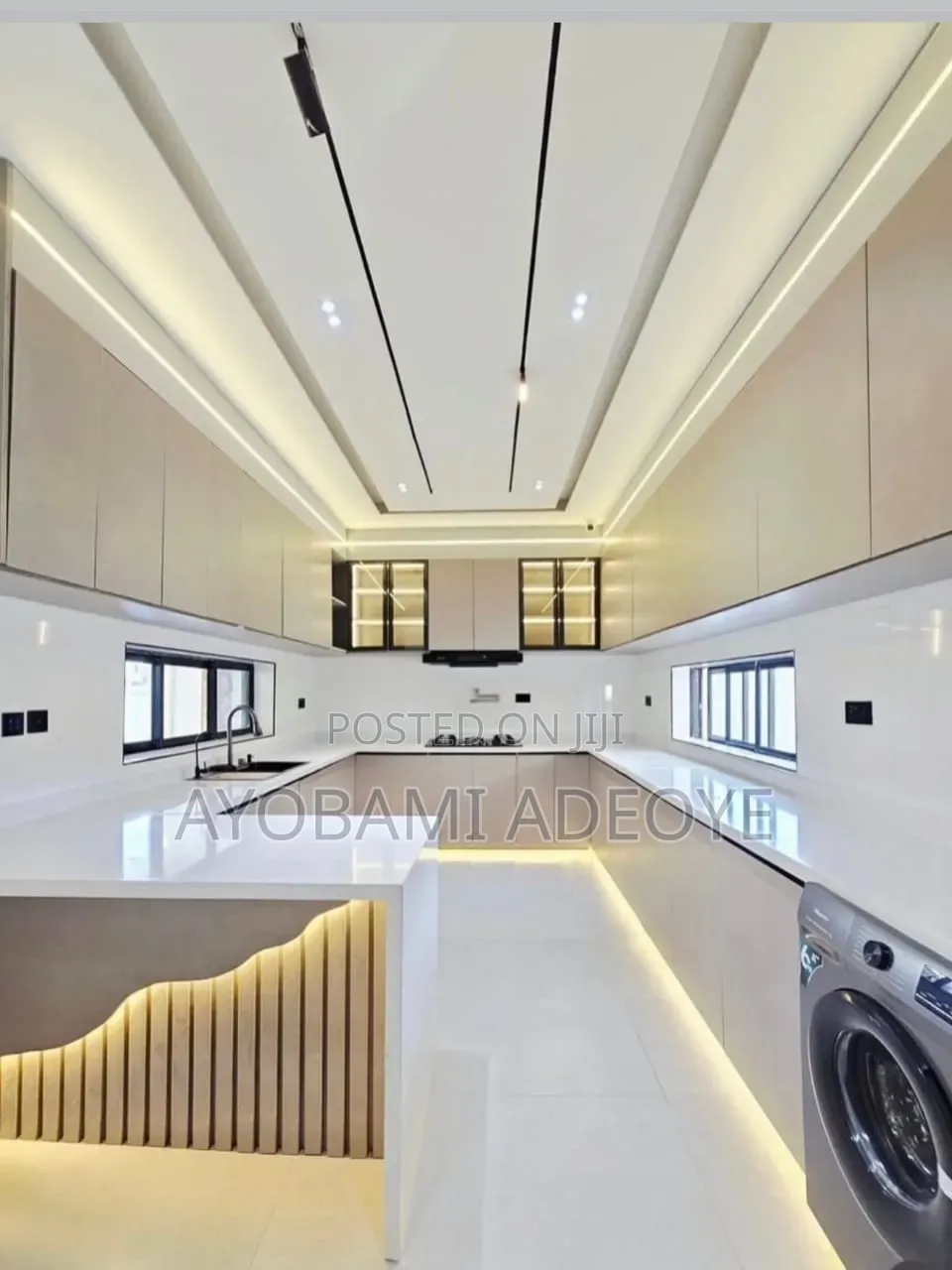 5bdrm Maisonette in Lekki Phase 1 for sale