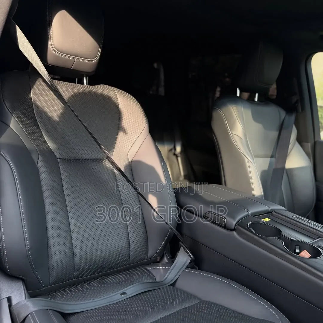 New Lexus LX 2025 Gray
