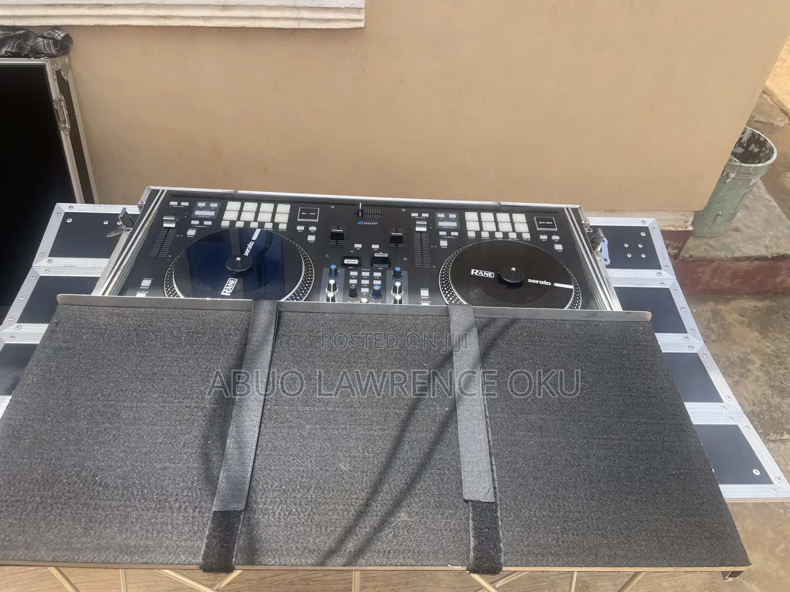 DJ Controller
