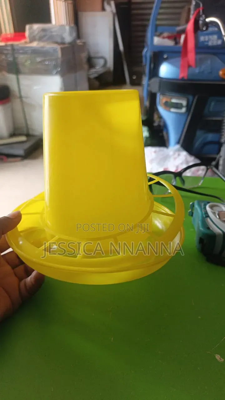 1kg Chicken Feeder