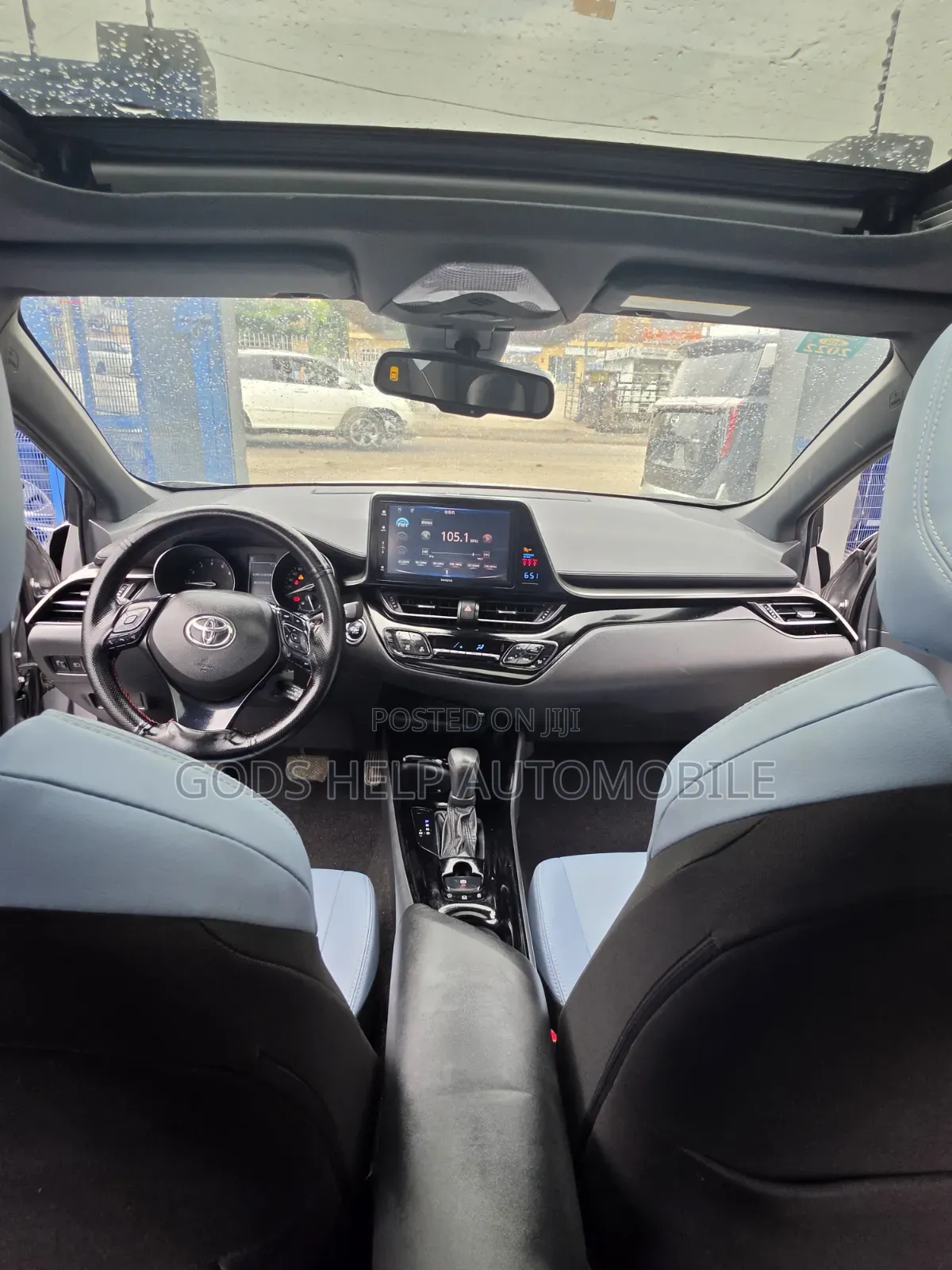 Toyota C-HR 2022 Gold