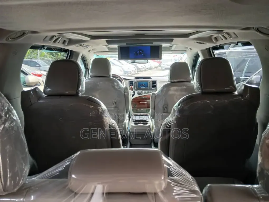 Toyota Sienna 2013 Silver