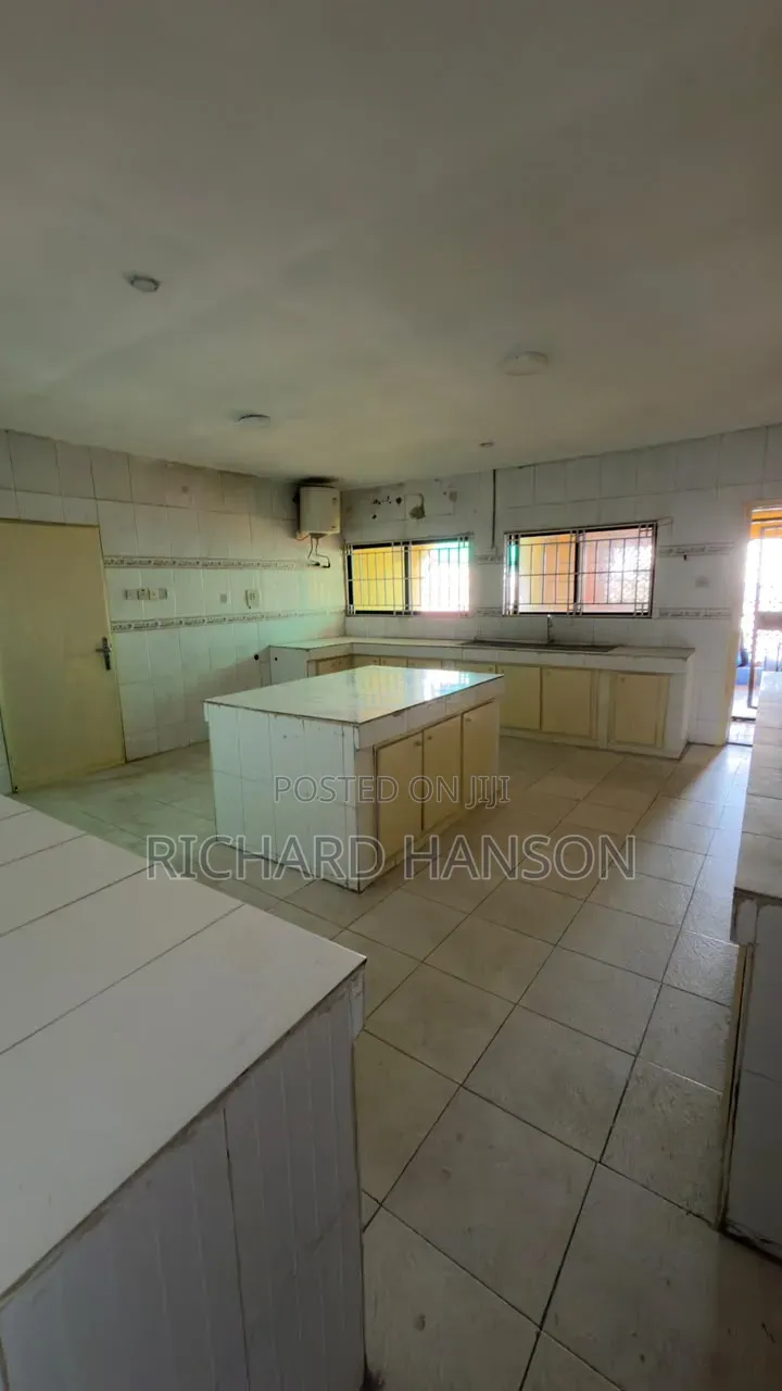 3bdrm Apartment in In Lekki for rent