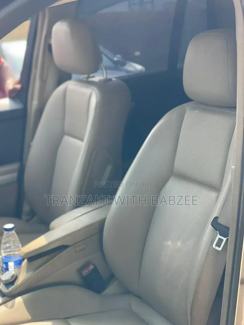 Mercedes-Benz GLK-Class 2010 Gold