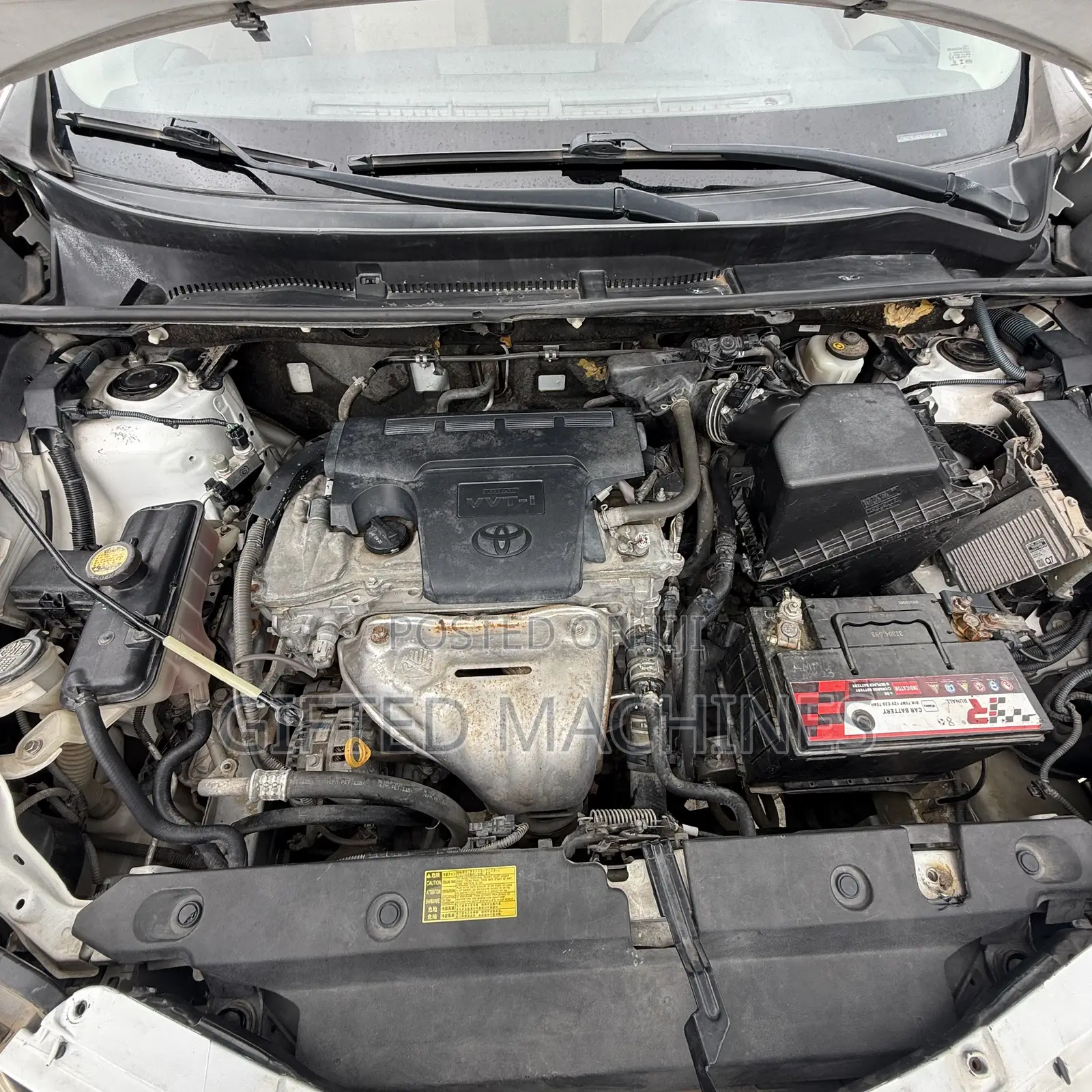 Toyota RAV4 LE FWD (2.5L 4cyl 6A) 2016 White