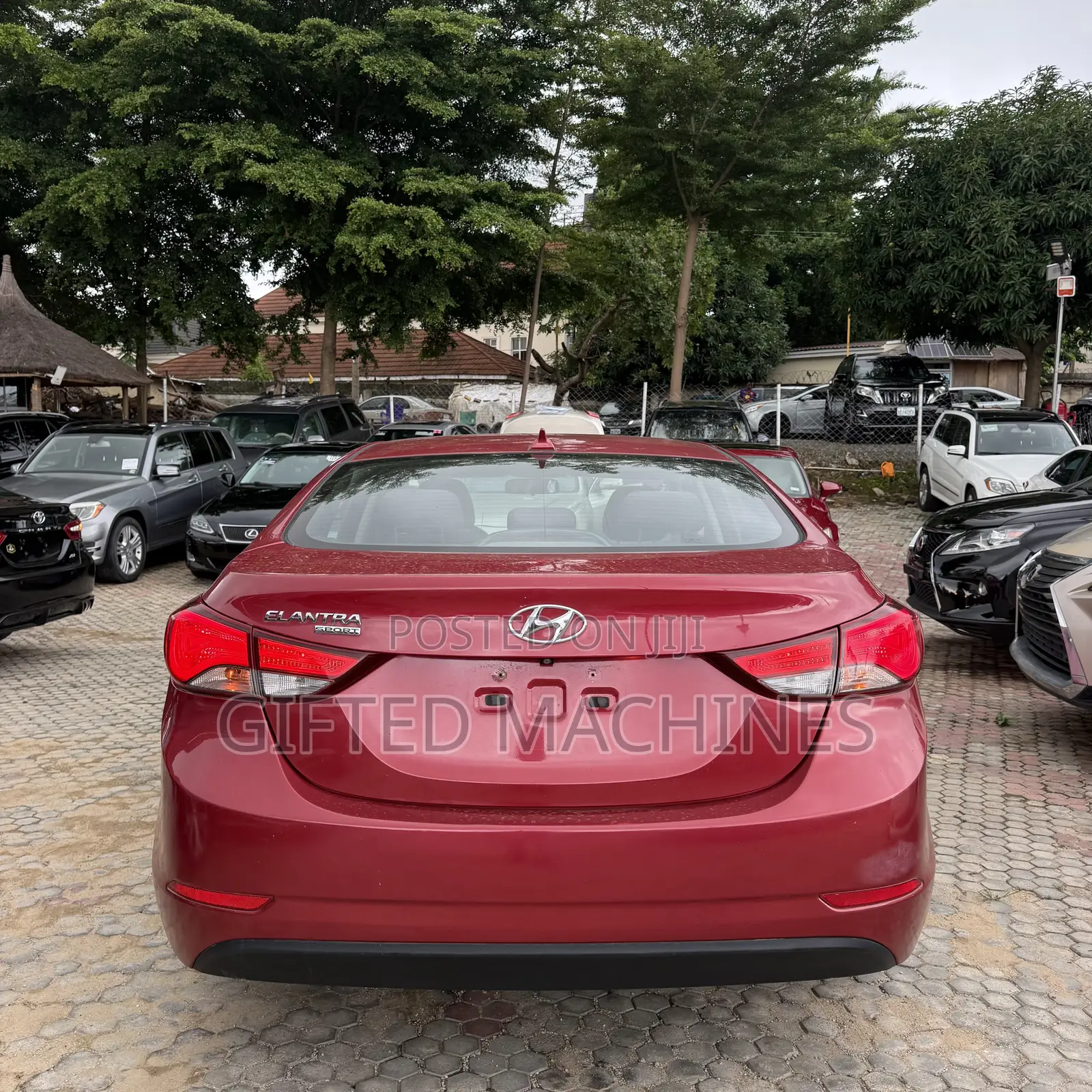 Hyundai Elantra Limited Sedan FWD (1.8L 4cyl 6A) 2013 Red