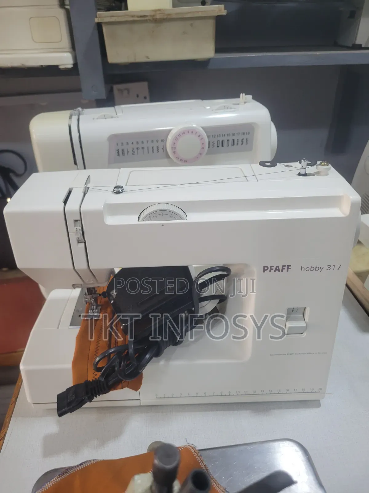 PFAFF Electric Tabletop Machine