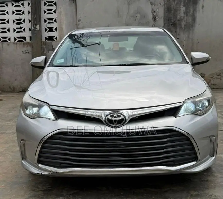 Toyota Avalon XLE Sedar FWD (3.5L 6cyl 6A) 2013 Silver