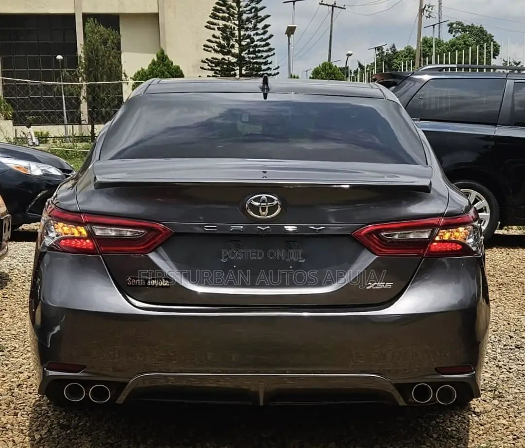 Toyota Camry XLE 2022 Gray
