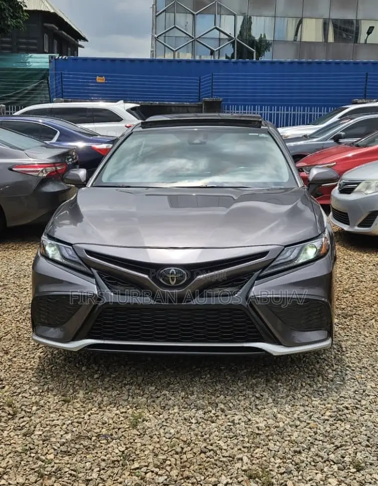 Toyota Camry XLE 2022 Gray