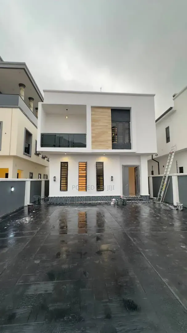4bdrm Duplex in Akwaka Estate, Port-Harcourt for sale