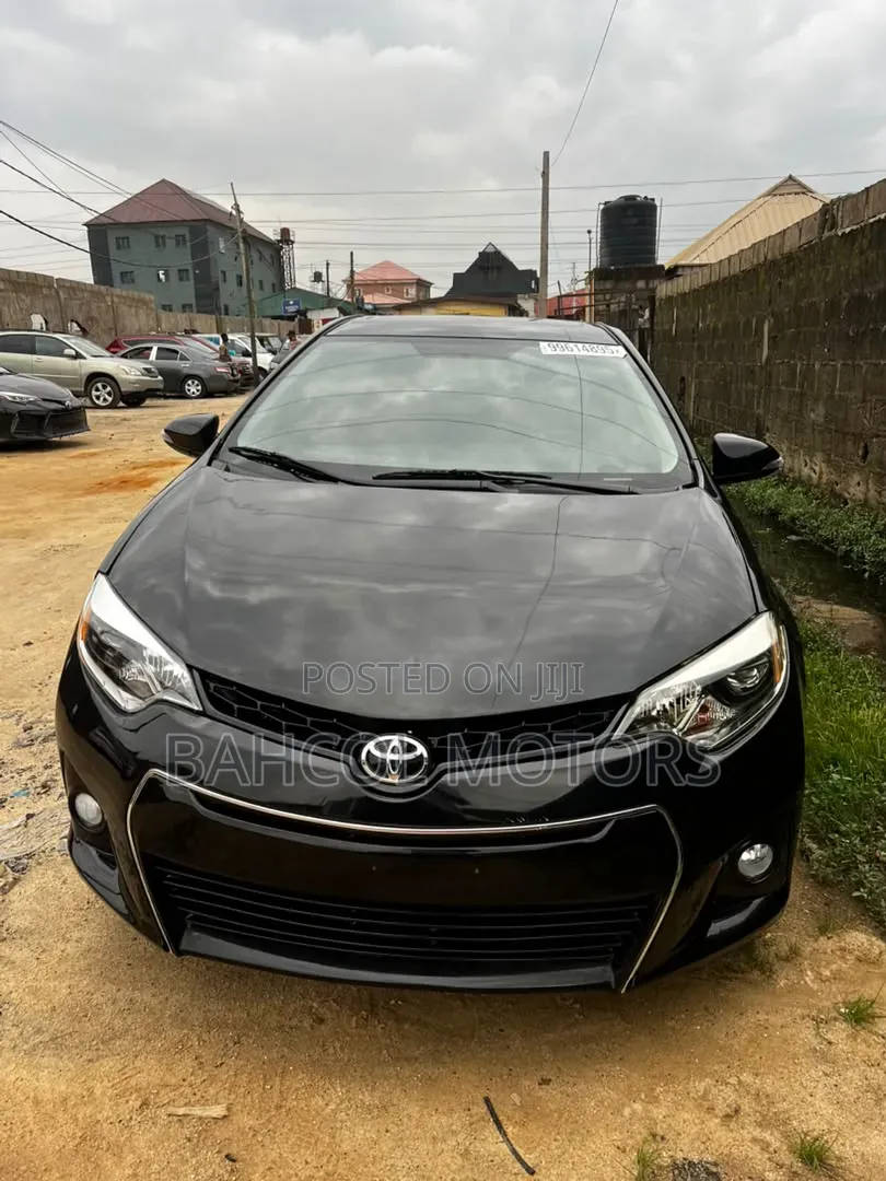 Toyota Corolla 2015 Black