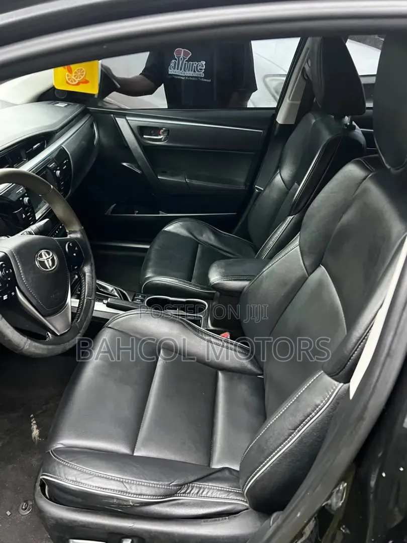 Toyota Corolla 2015 Black