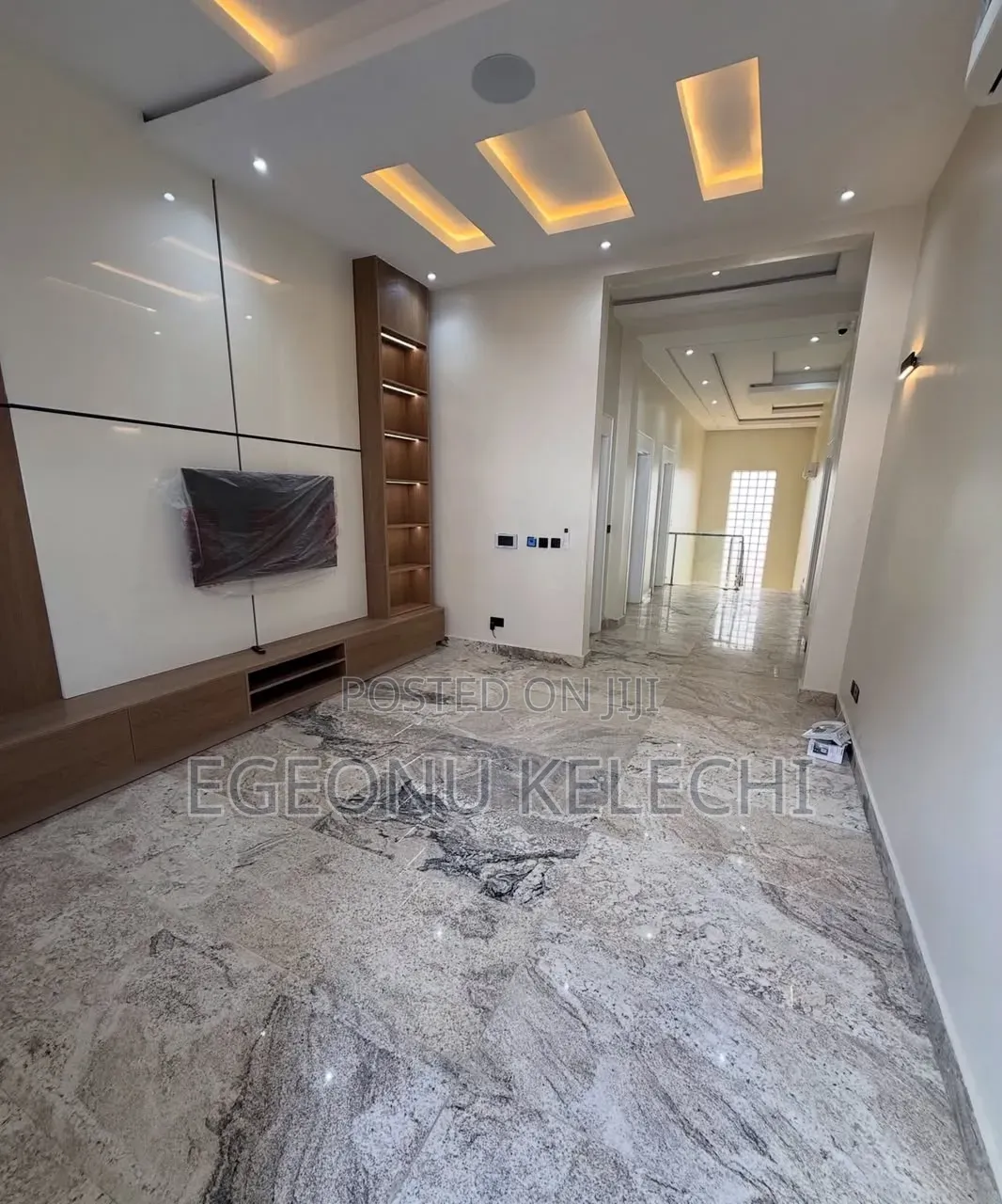 5bdrm Duplex in Naf Valley Estate, for sale