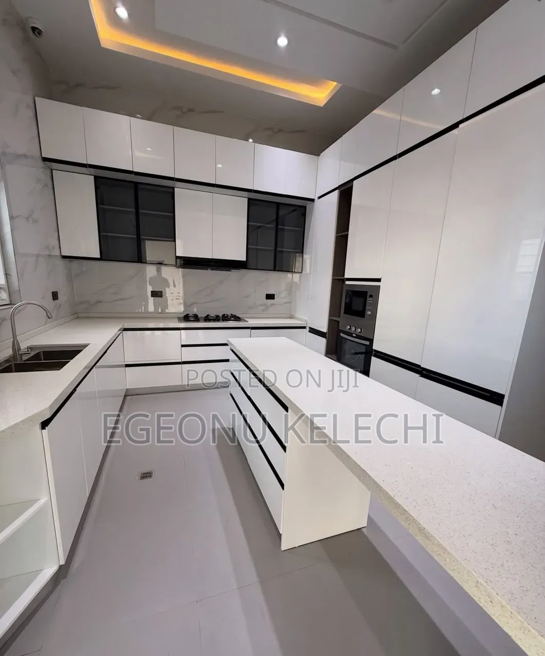 5bdrm Duplex in Naf Valley Estate, for sale