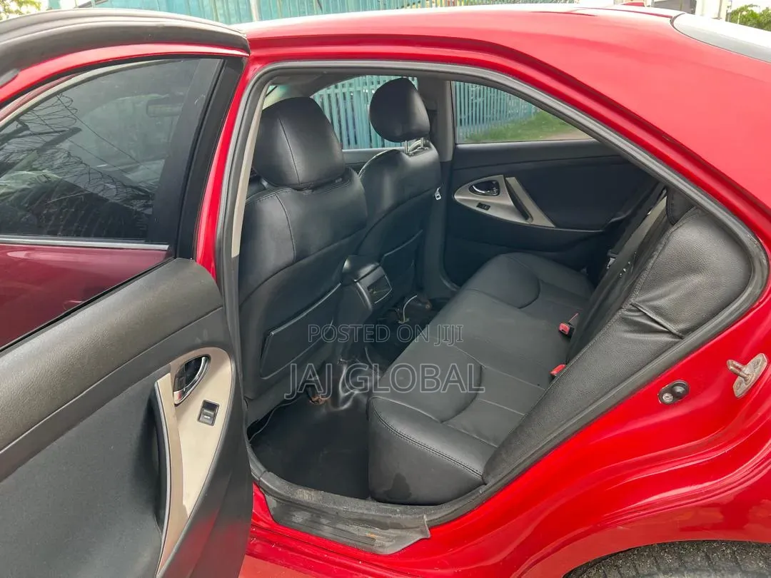 Toyota Camry 2011 Red