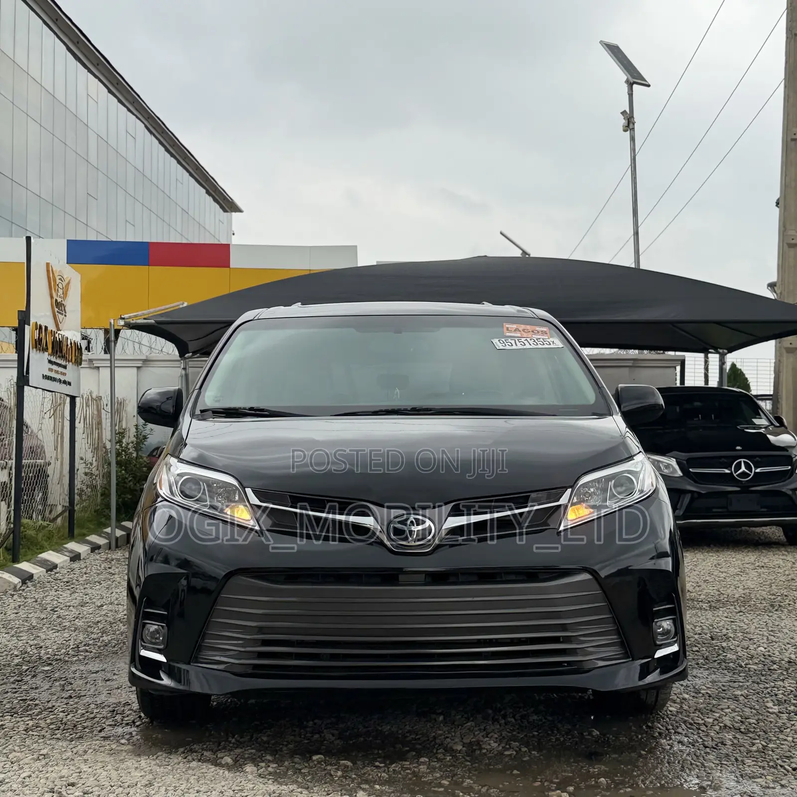 Toyota Sienna 2017 Black
