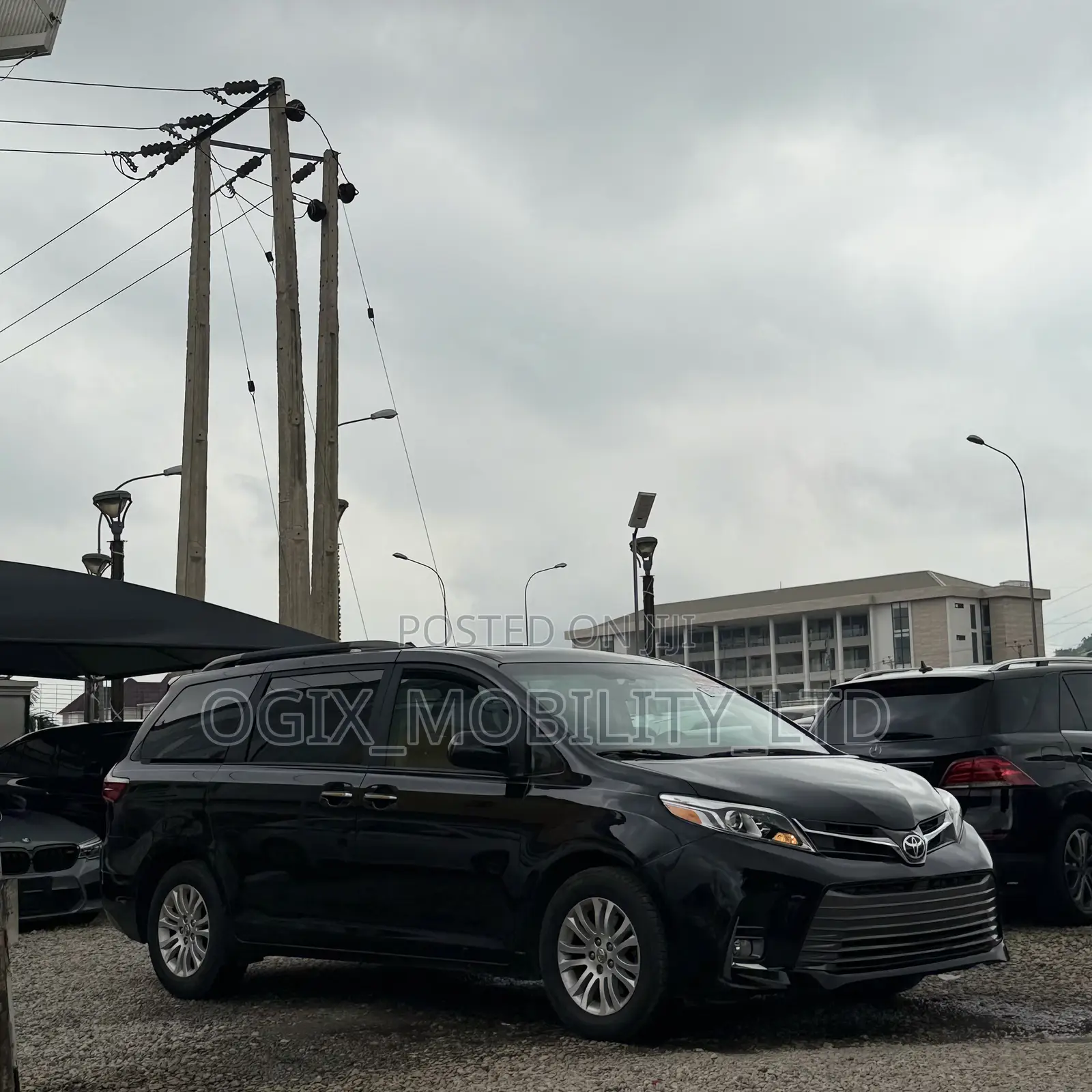 Toyota Sienna 2017 Black