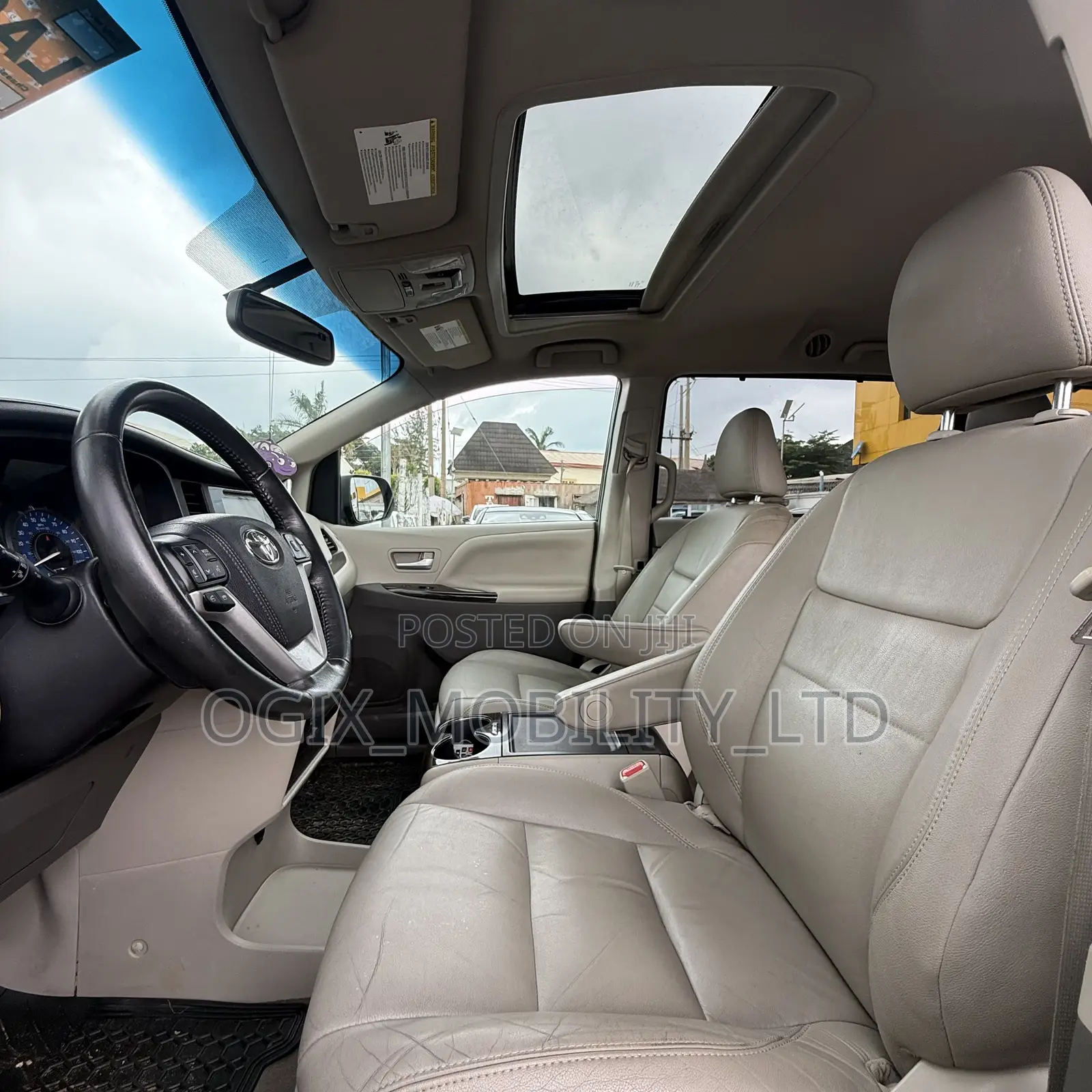 Toyota Sienna 2017 Black