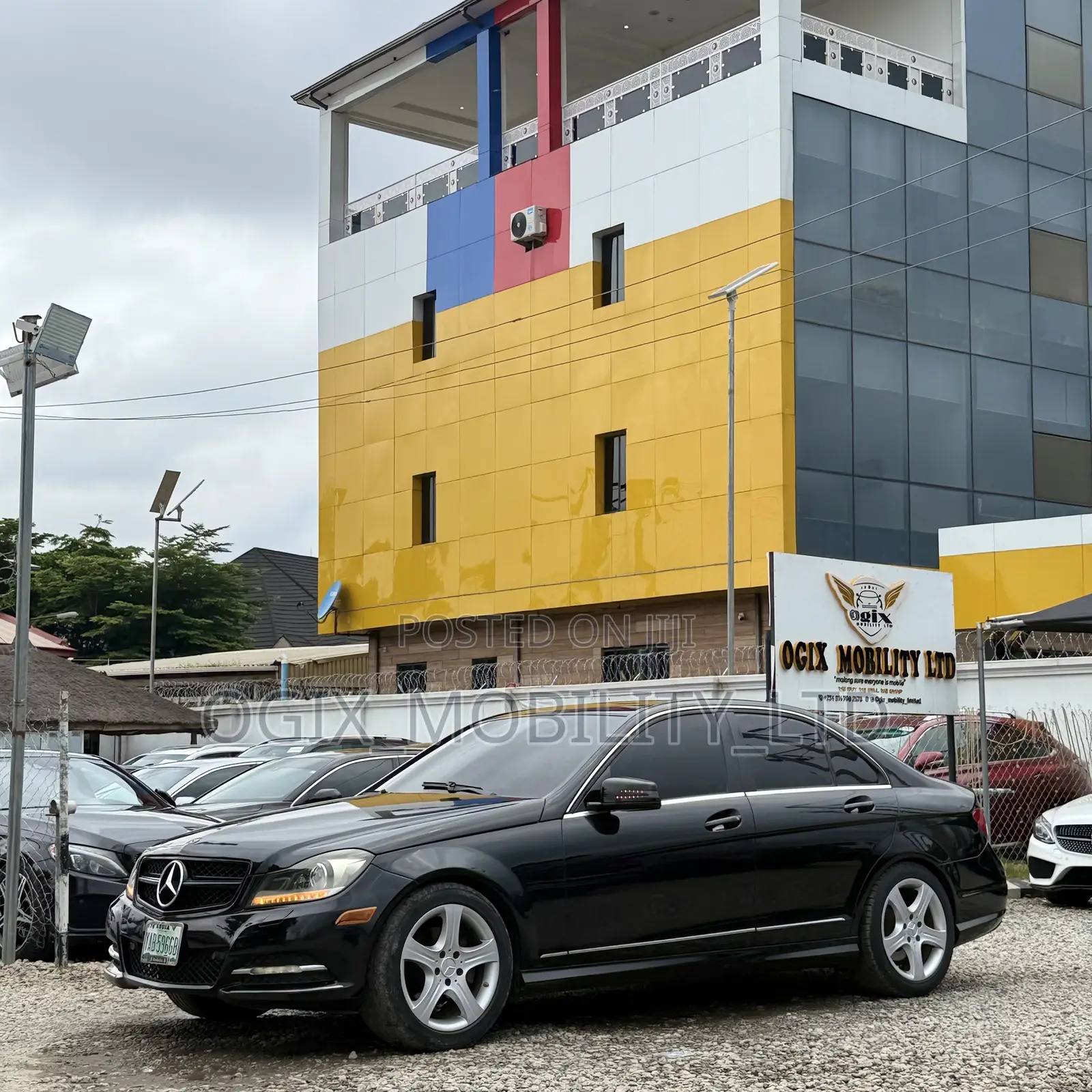 Mercedes-Benz C350 2012 Black
