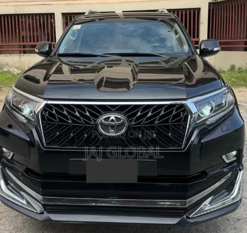 Toyota Land Cruiser Prado 2022 Black