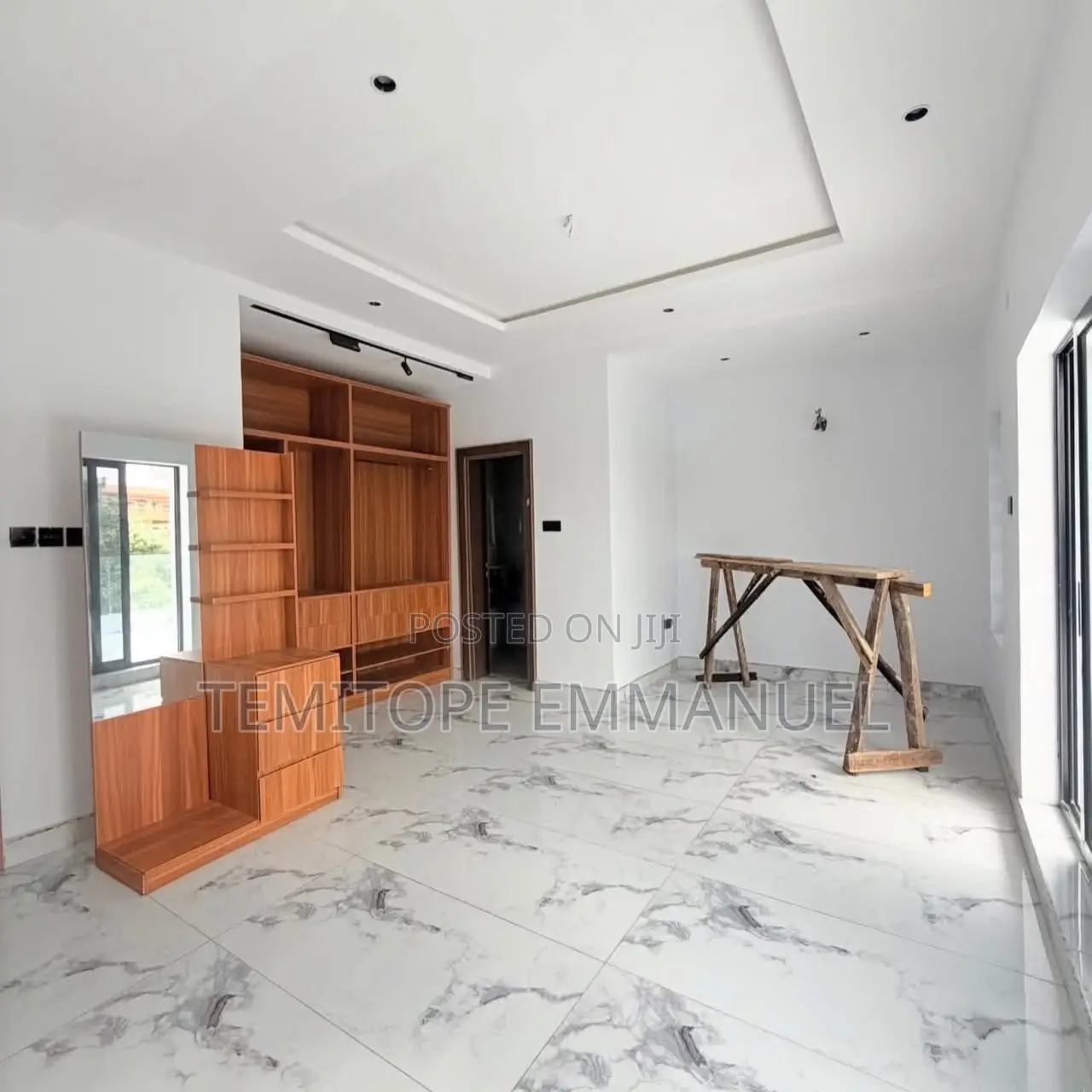 Furnished 5bdrm Duplex in Phase 2 for sale