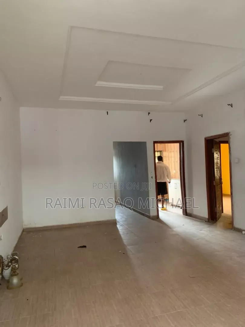 Furnished 2bdrm Apartment in Otunla, Lakowe for rent