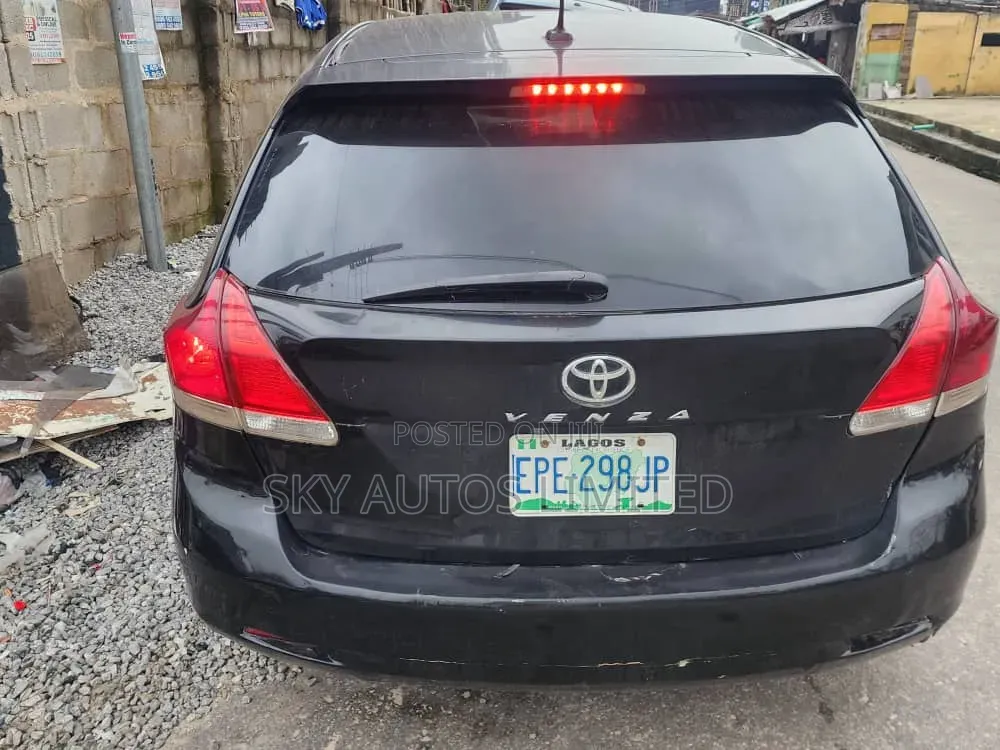 Toyota Venza AWD 2011 Black