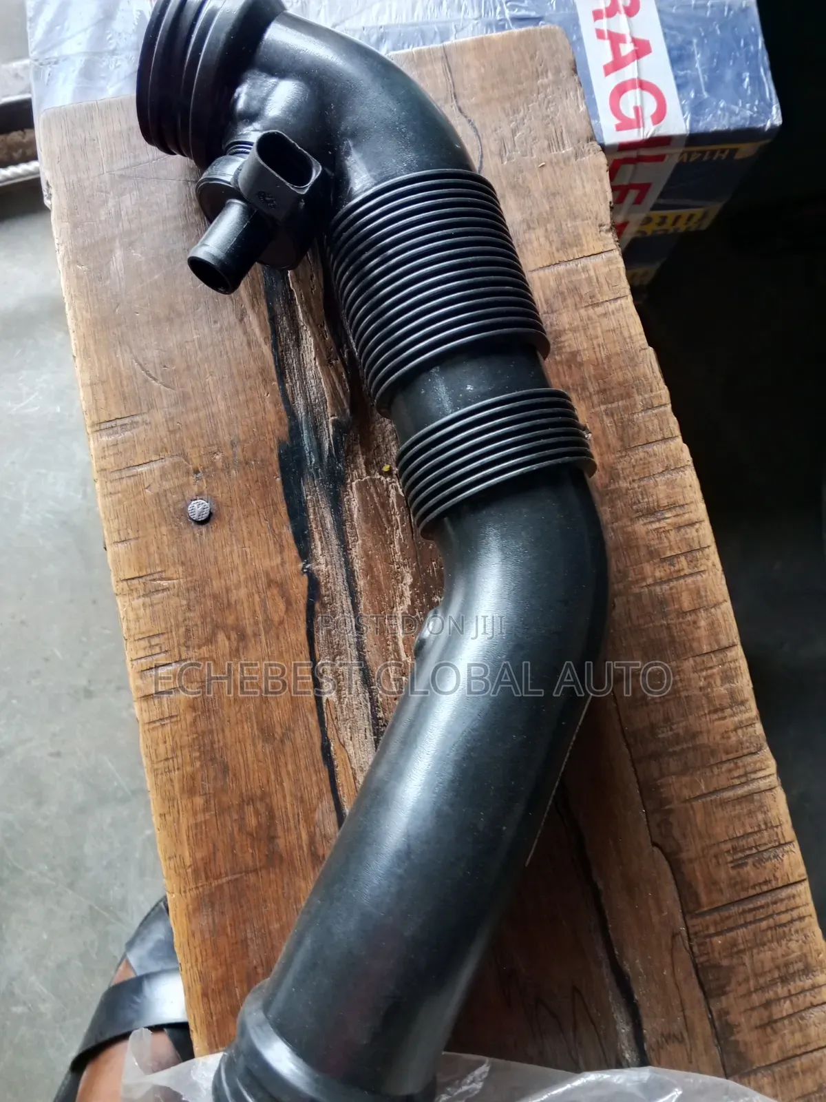 F Flow Meter Hose . (2.5 Engine) for Jetta 5. 2007 Model . Brand New.