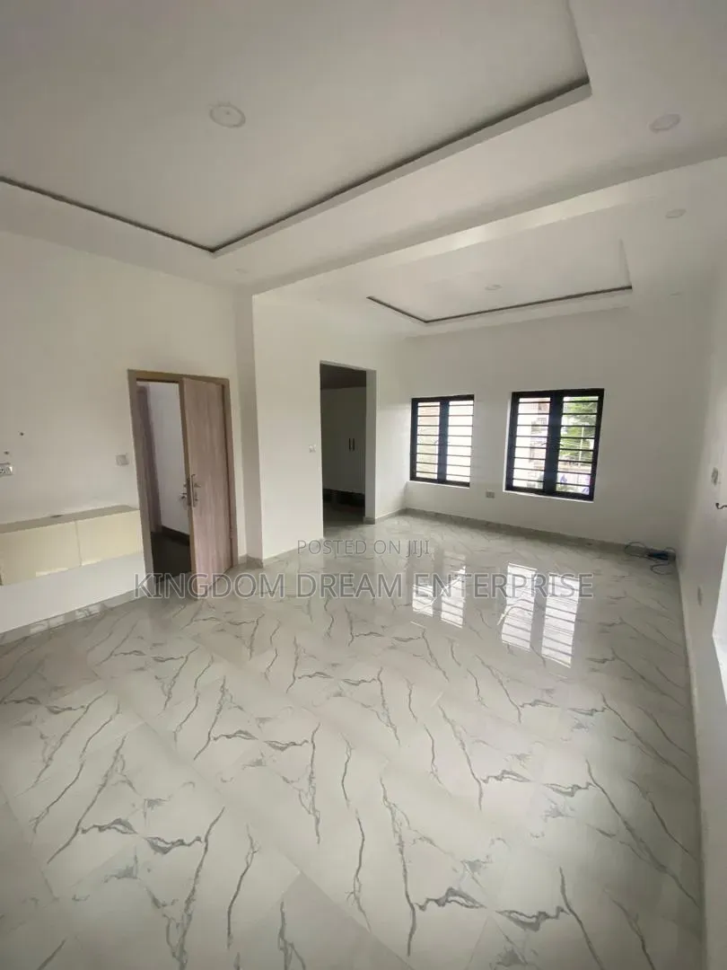 3bdrm Apartment in Ikeja Gra Lagos for sale
