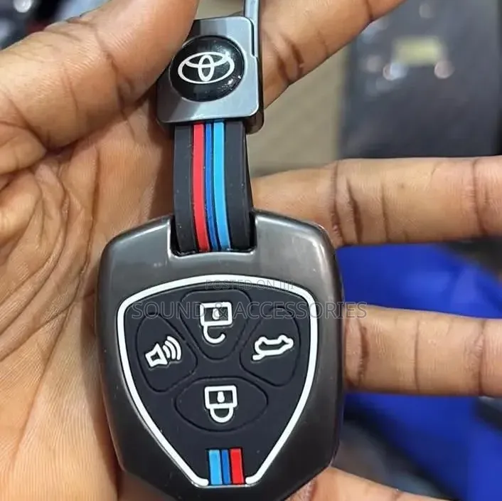 Toyota Camry 2007 Metallic + Silicone Car Keycover/Keyholder