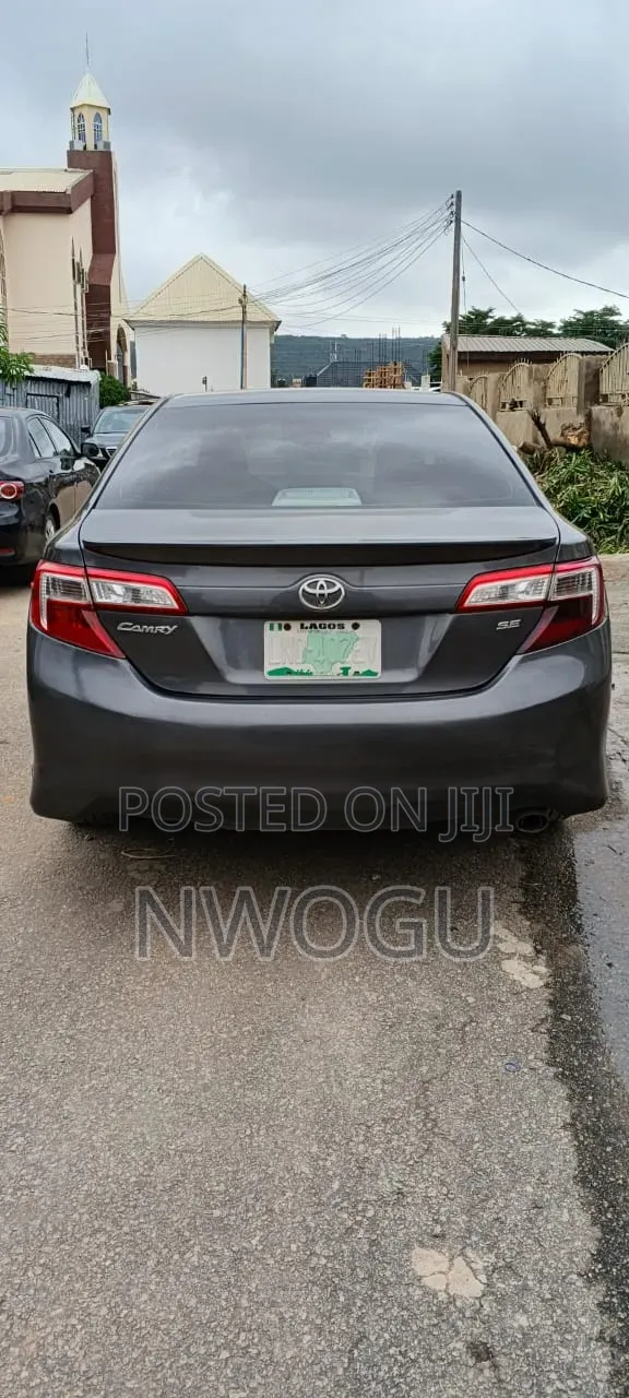 Toyota Camry 2012 Gray
