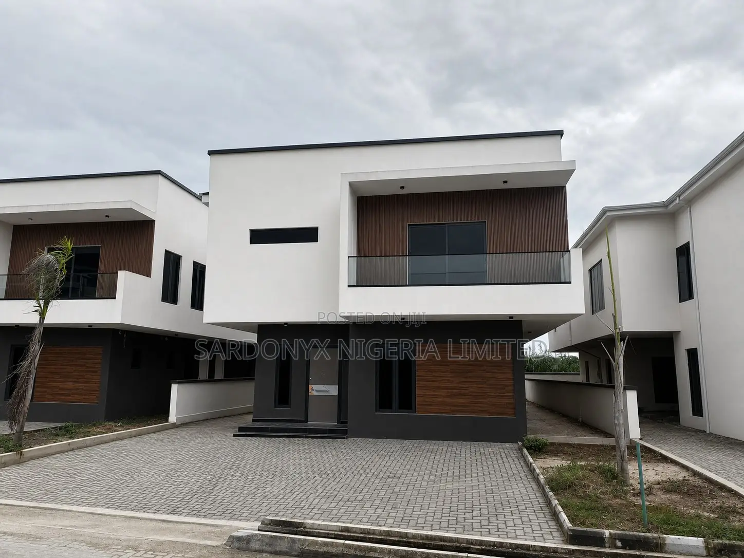 4bdrm Duplex in Regent Park, Lekki Phase 1 for sale