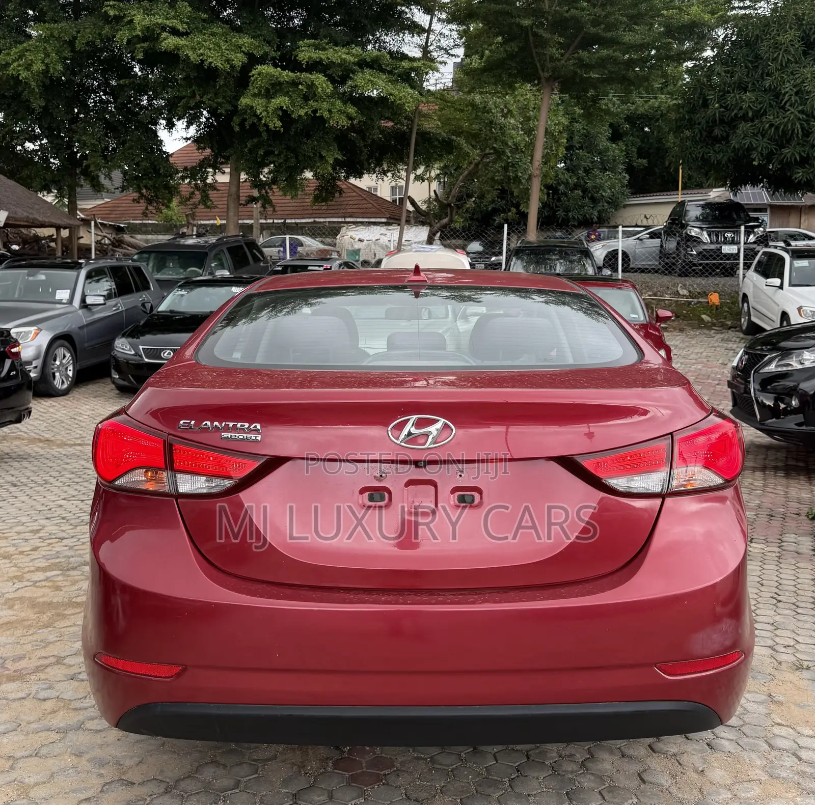 Hyundai Elantra SE 4dr Sedan (1.8L 4cyl 6M) 2015 Red