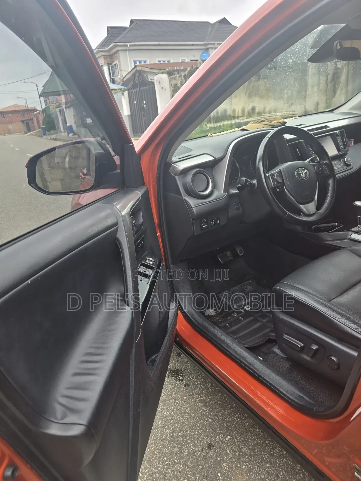 Toyota RAV4 2016 Orange