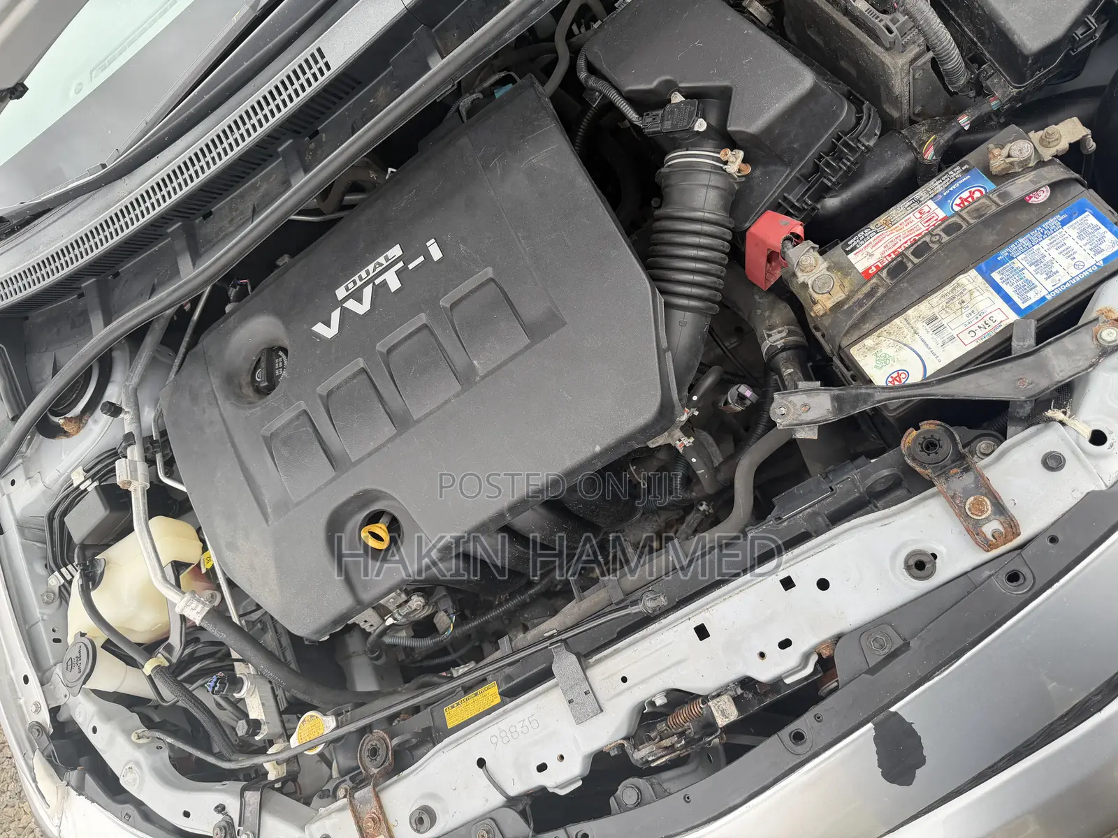 Toyota Corolla LE 4dr Sedan (1.8L 4cyl 4A) 2010 Silver