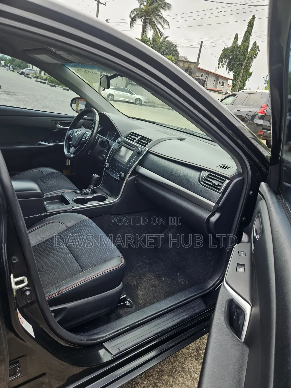 Toyota Camry SE 4dr Sedan (2.5L 4cyl 6A) 2015 Black