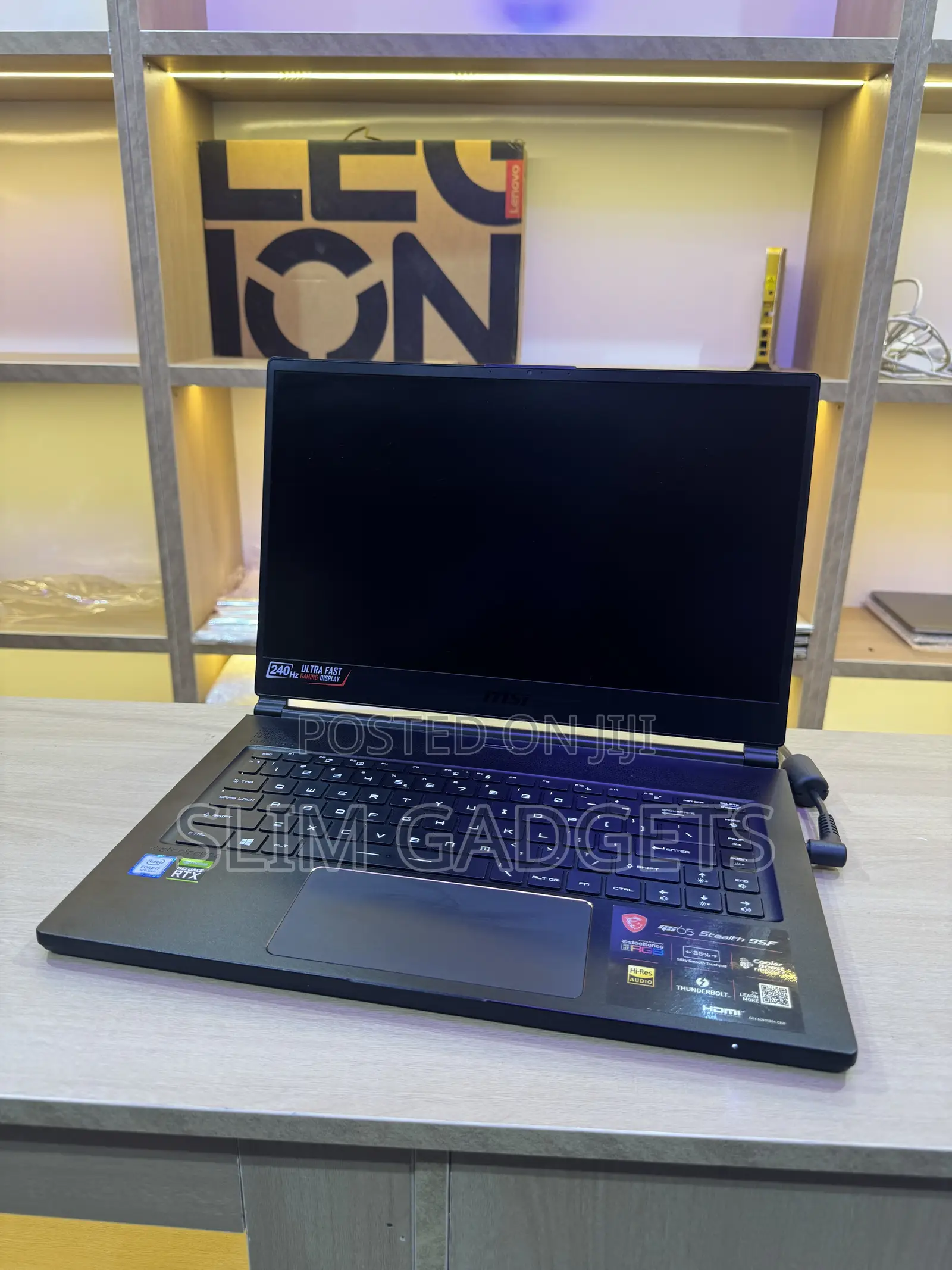 Laptop MSI GS65 Stealth Thin 8RE 32GB Intel Core i7 SSD 512GB