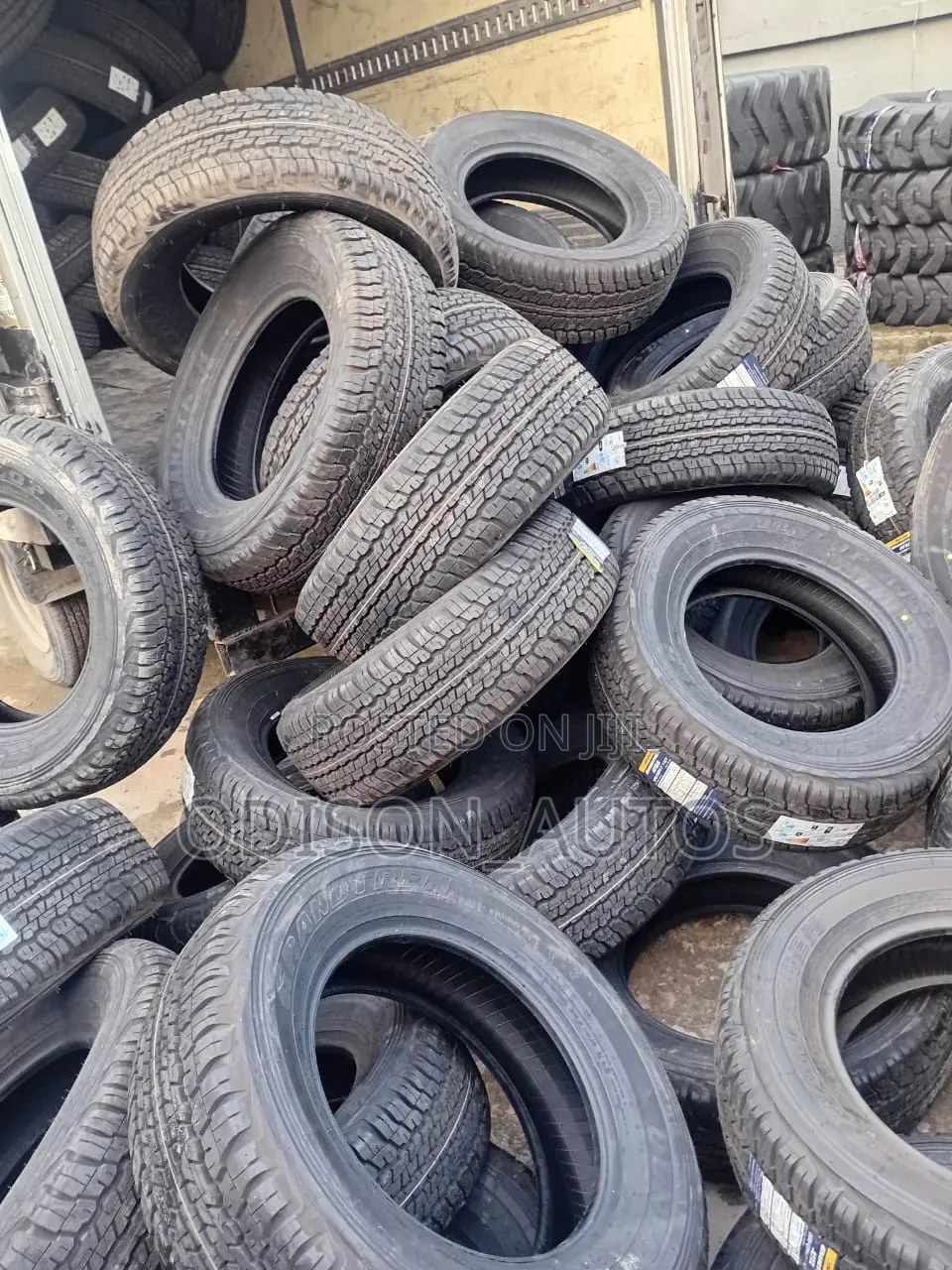 265/65r17 Original Dunlop Tyres Available
