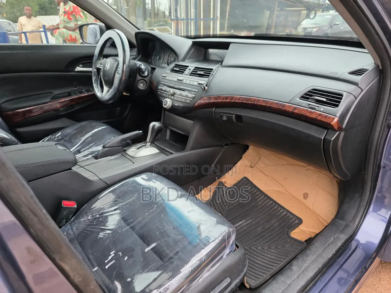 Toyota Camry SE FWD (2.5L 4cyl 8AM) 2018 Blue