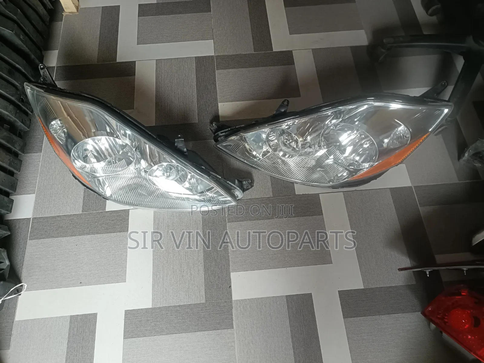 Headlight Toyota Sienna