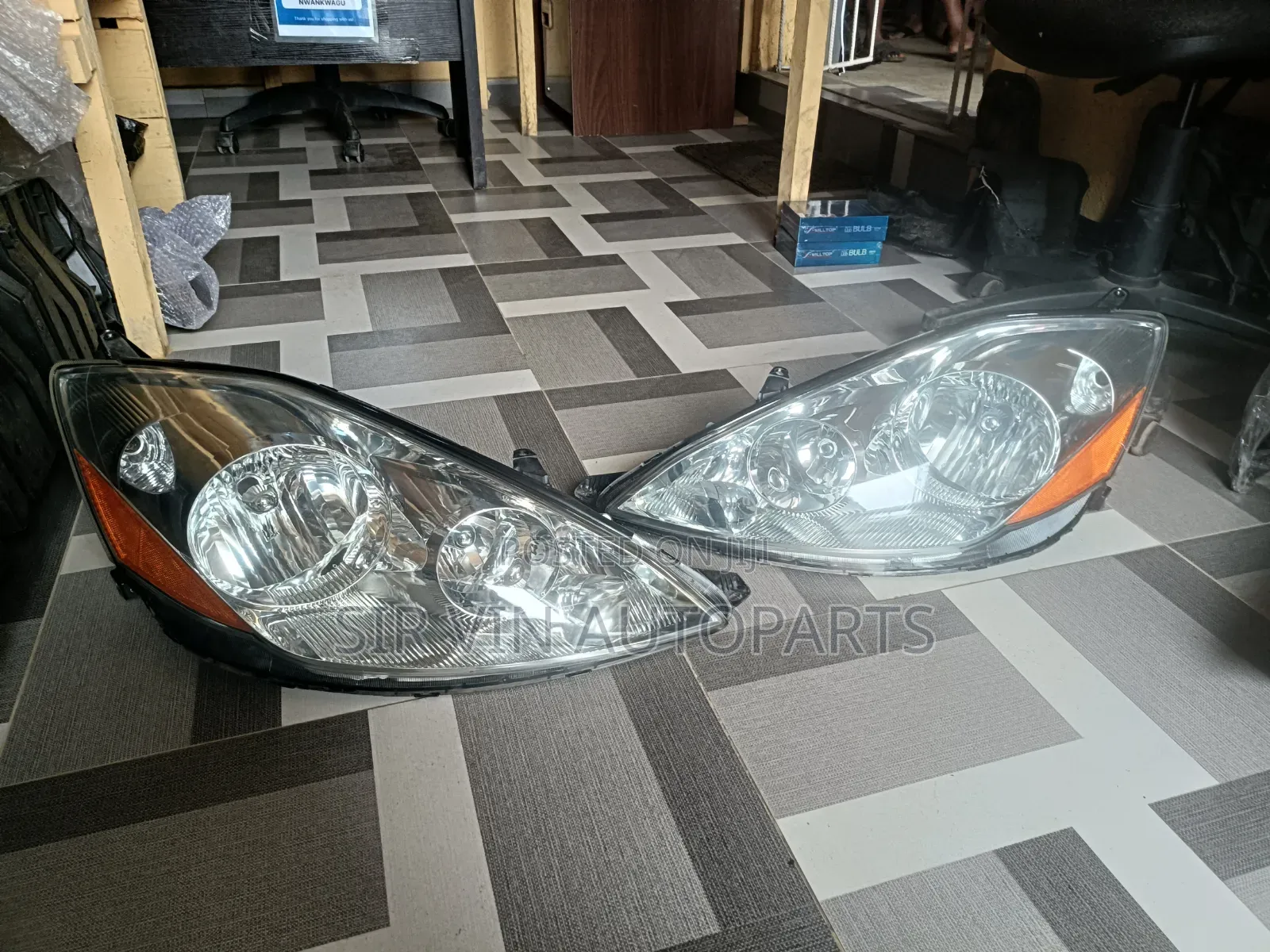 Headlight Toyota Sienna