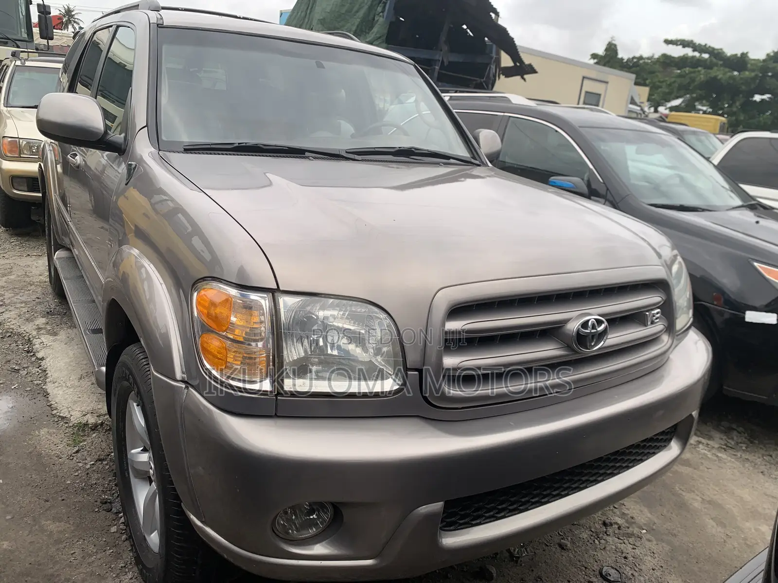 Toyota Sequoia Limited 4dr SUV 4WD (4.7L 8cyl 4A) 2004