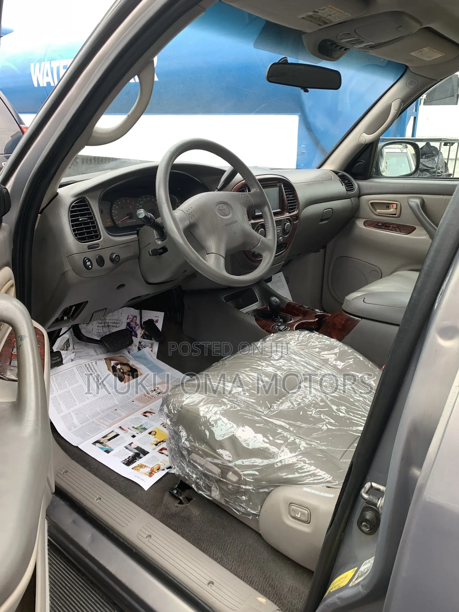 Toyota Sequoia Limited 4dr SUV 4WD (4.7L 8cyl 4A) 2004