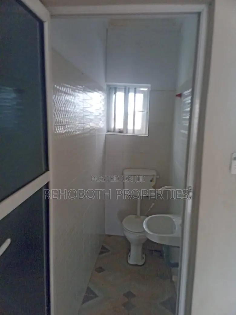3bdrm Apartment in Bendel Filling, Akala Express for rent