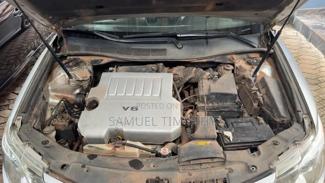 Toyota Camry 2013 Silver