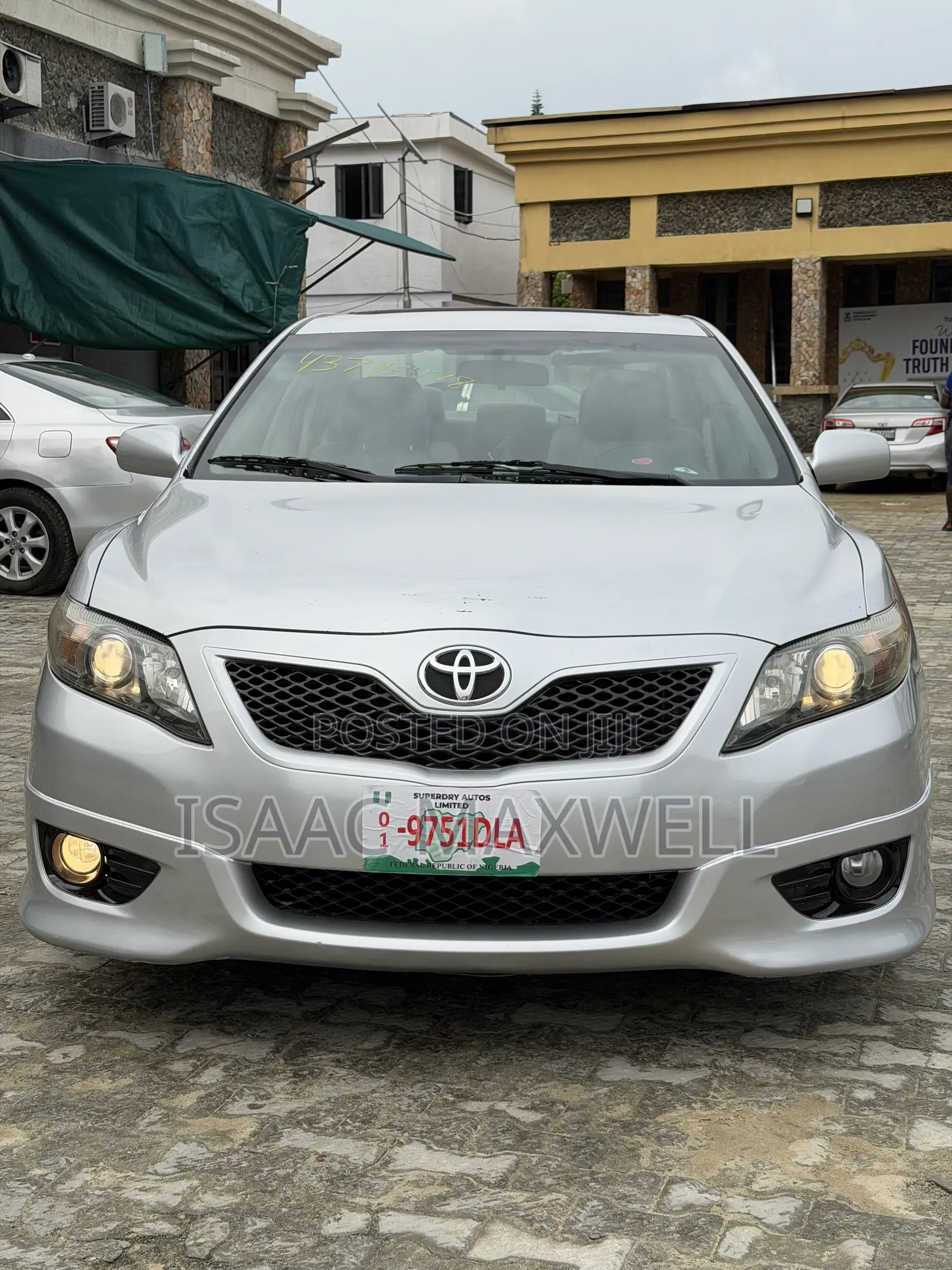 Toyota Camry SE 4dr Sedan (2.5L 4cyl 6A) 2011 Silver