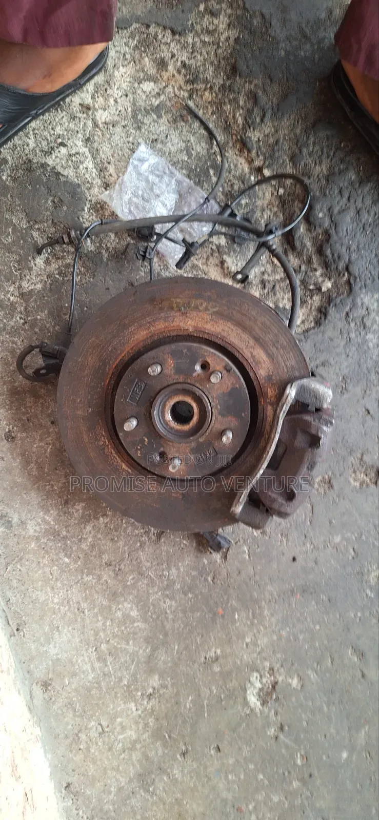 Complete Front Hub Hyundai Sonata, Optima, Azera 2012, 2014