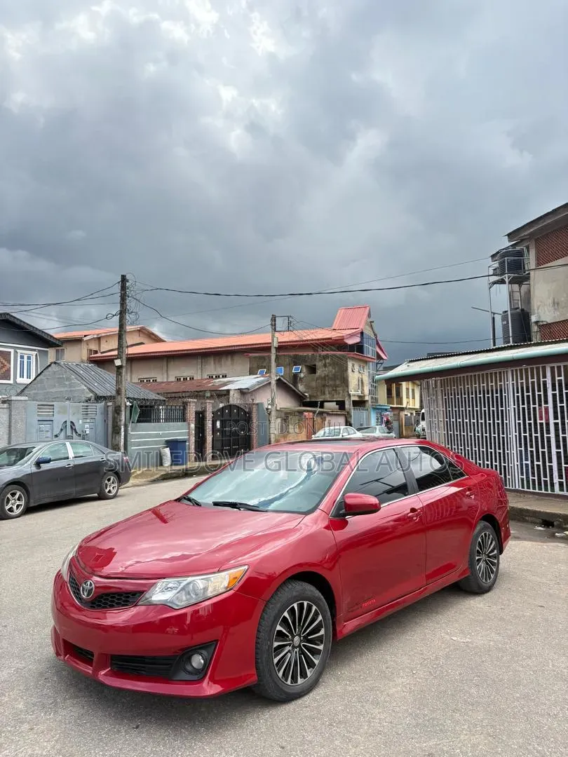 Toyota Camry 2013 Red